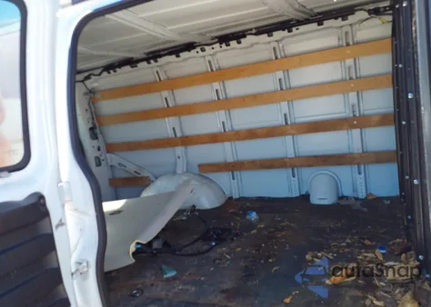 2019 Chevrolet Express 2500 Work Van z USA, uszkodzony, nr VIN 1GCWGAFG9K1277324